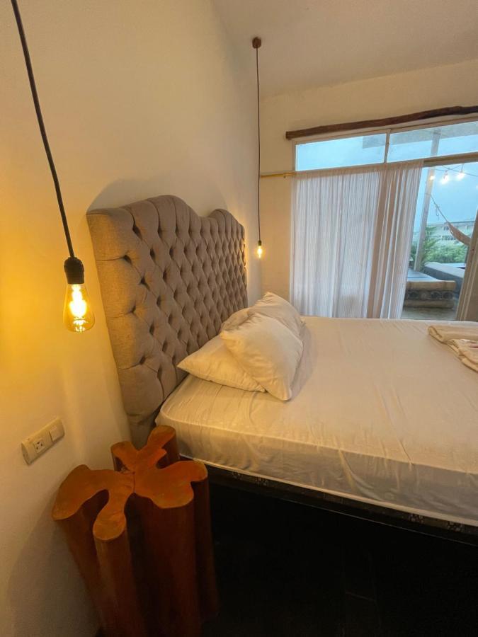 Kiwi Suites Hostel Montanita Exterior photo